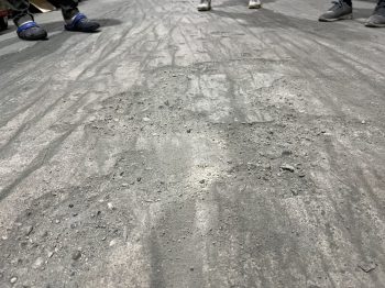 愛知県東海市　物流倉庫　通路塗床工事